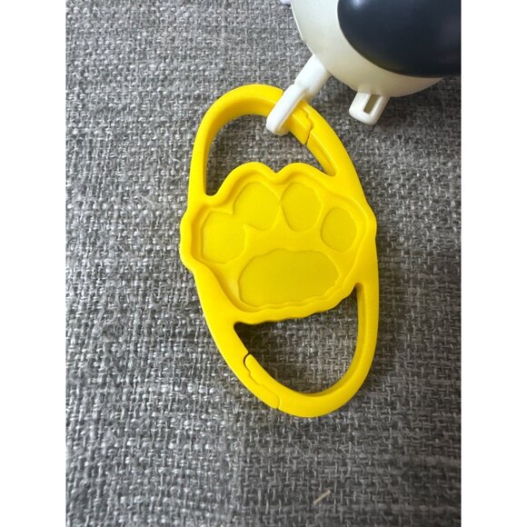 Peanuts Snoopy McDonalds 2018 Toy Figure With Basketball Clip - Picture 6 of 6